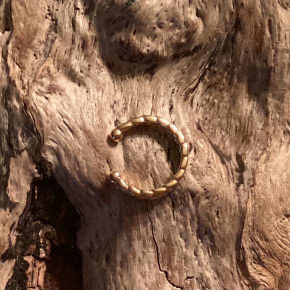 Gold Chain Link Cuff Earring, Cartilage, Minimalist - Picture 2 of 3